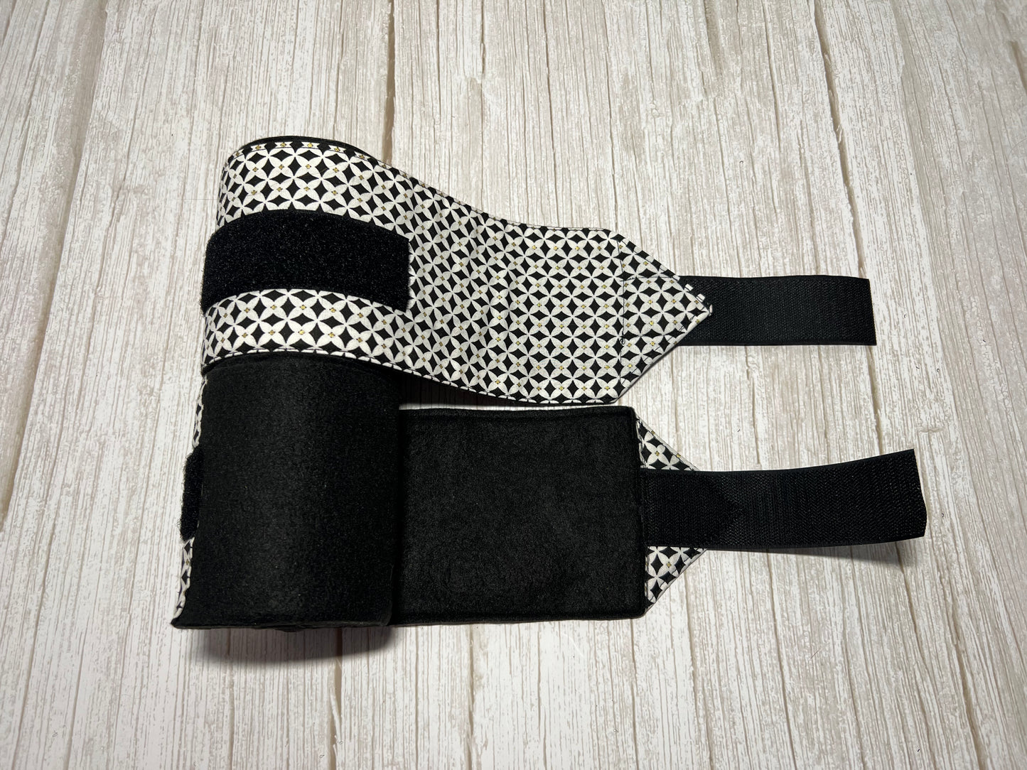 Set of 2 Horse Polo Wraps - Black with Diamonds