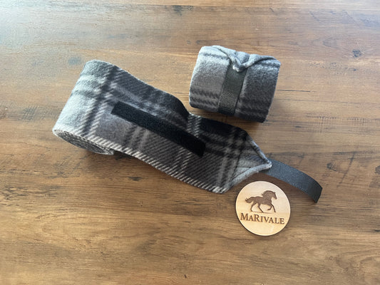 Lot de 2 polos pour chevaux - Noir et gris avec carreaux