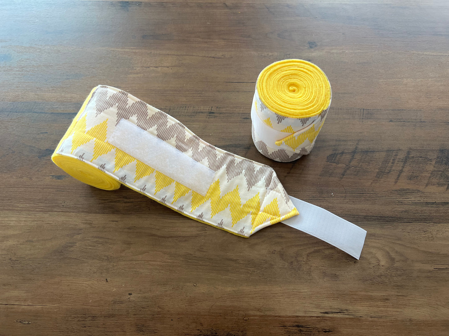 Lot de 2 polos pour chevaux - Jaune avec motif