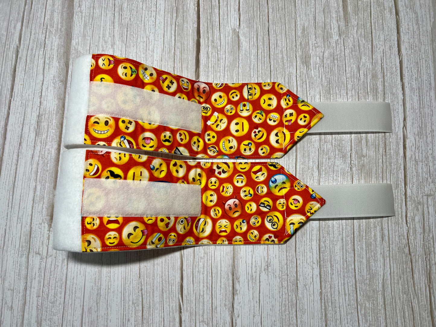 Set of 2 Horse Polo Wraps - White with Emojis