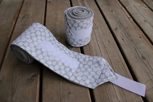 Set of 2 Horse Polo Wraps - Grey with Daisies