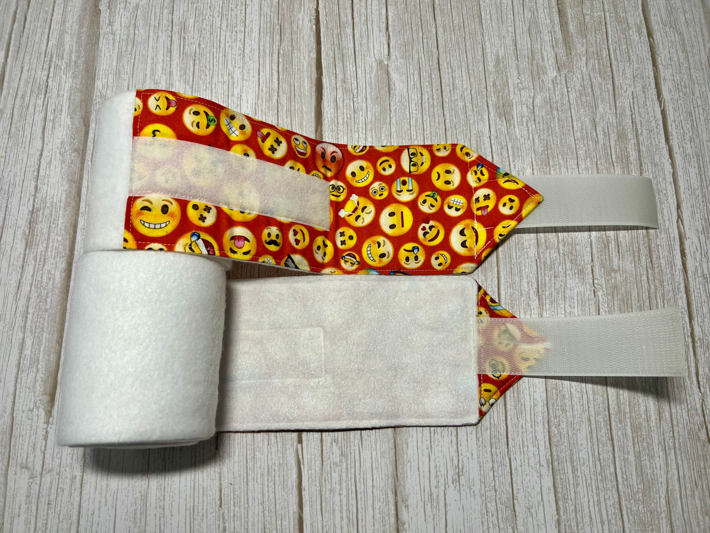 Set of 2 Horse Polo Wraps - White with Emojis