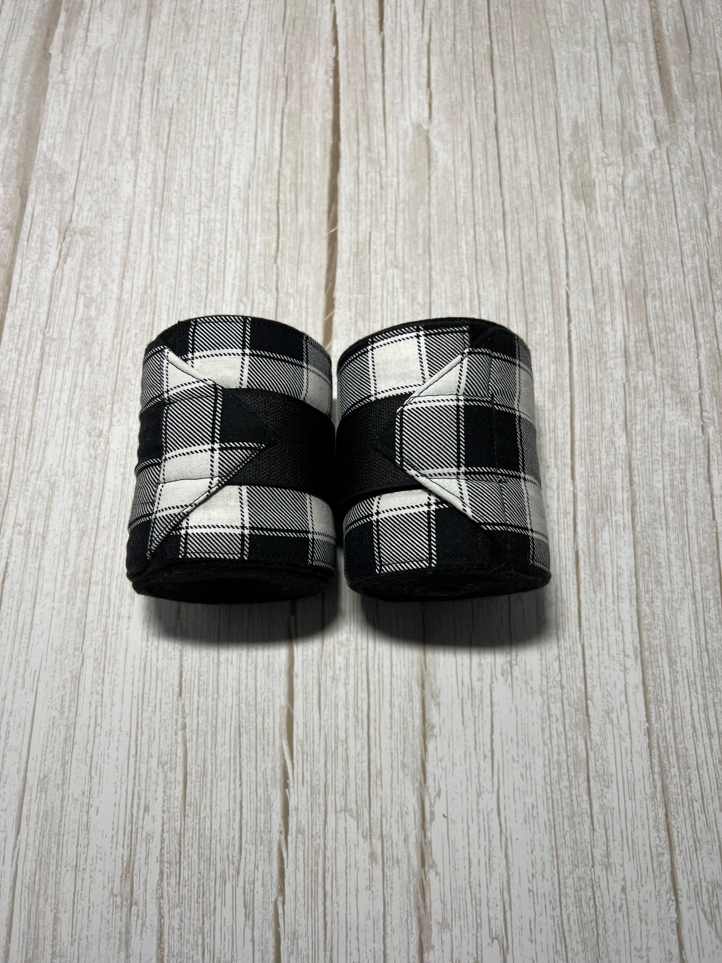 Set of 2 Horse Polo Wraps - Black with Plaid