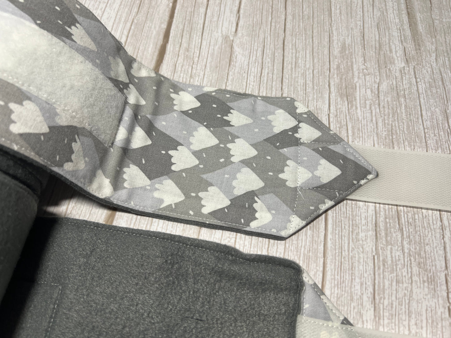 Set of 2 Horse Polo Wraps - Charcoal Grey with Design