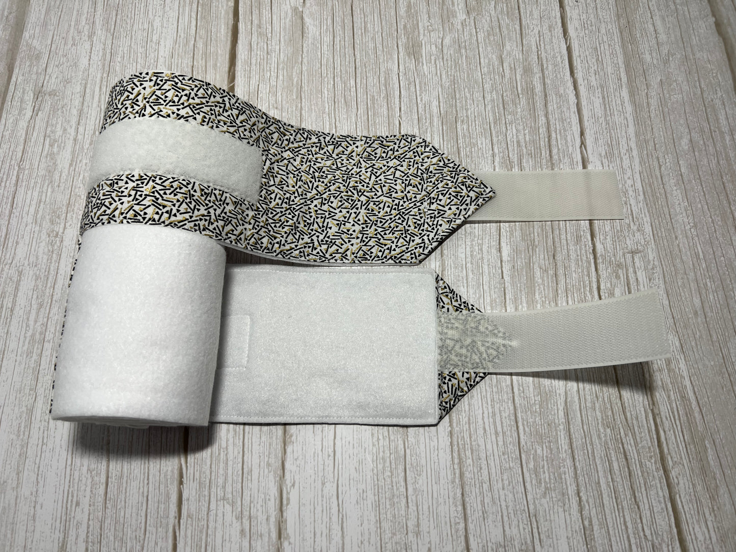 Set of 2 Horse Polo Wraps - White with Black Gold Design