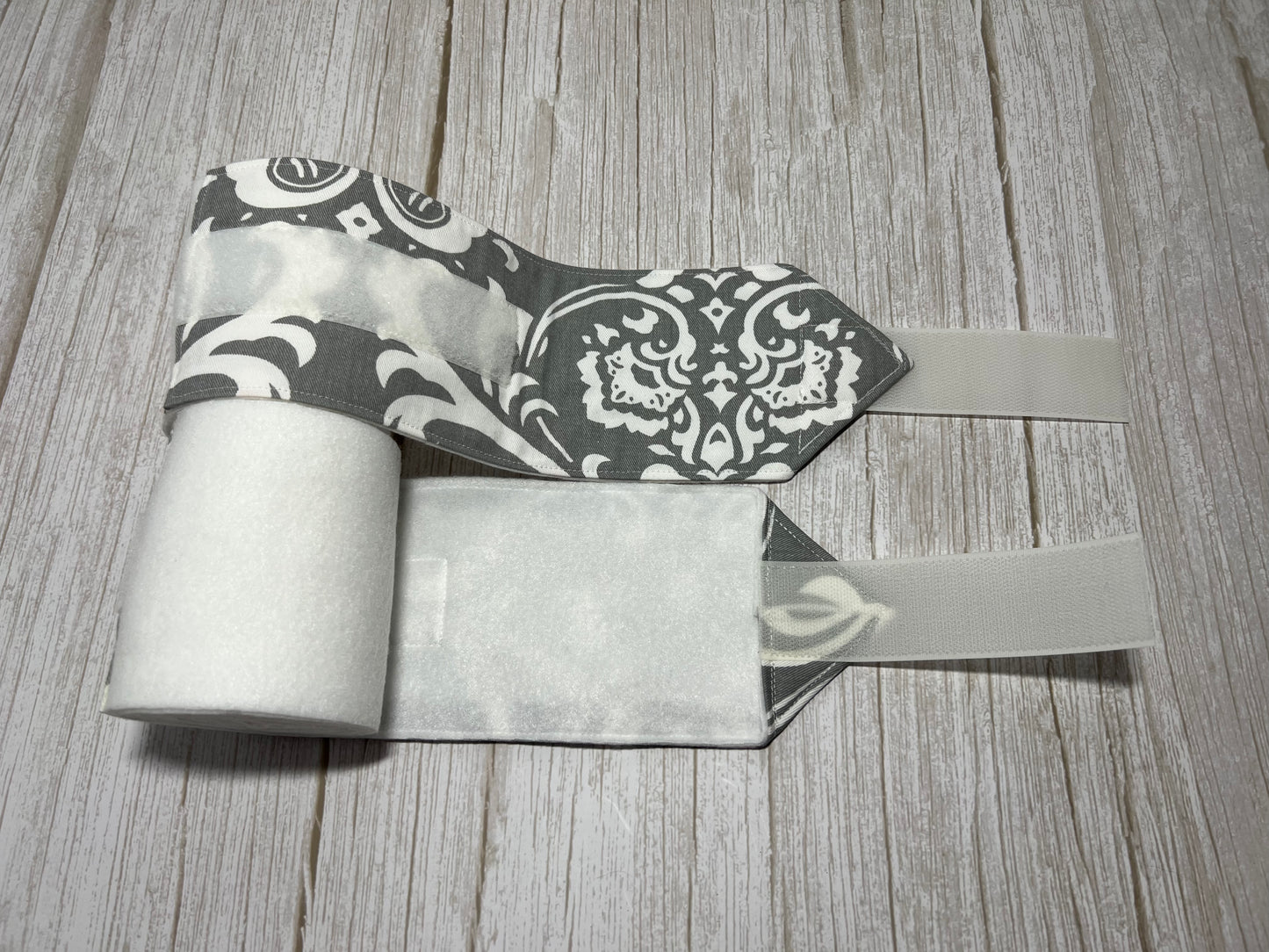 Set of 2 Horse Polo Wraps - White with Grey Design