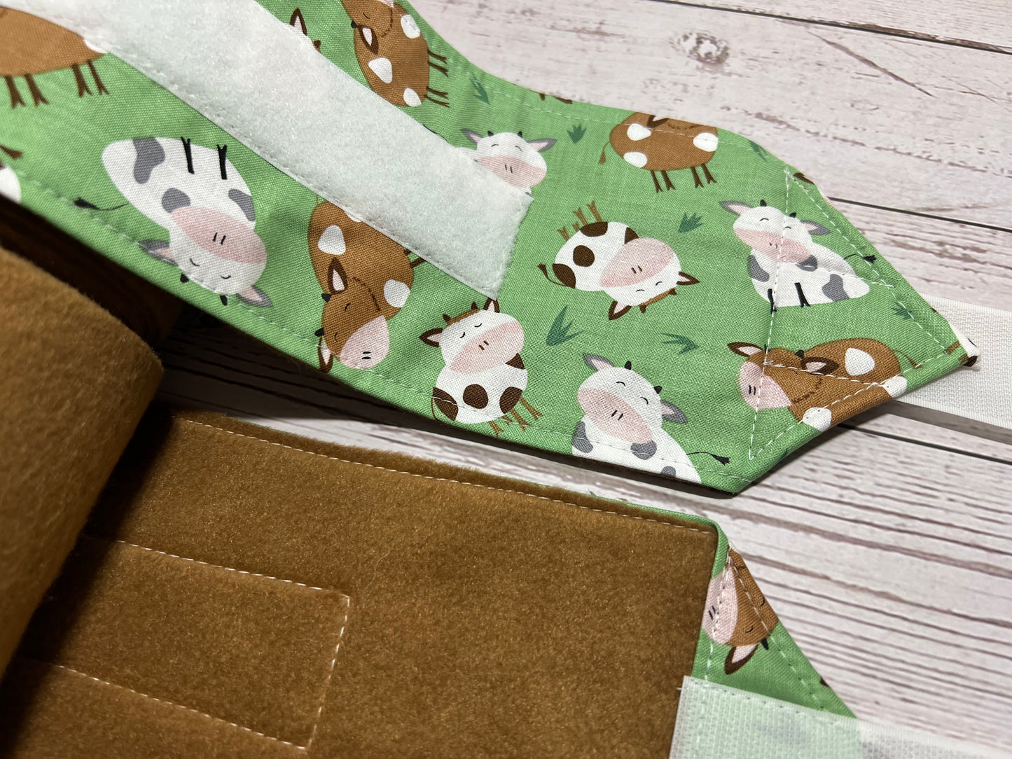 Set of 2 Horse Polo Wraps - Brown Sugar with Cows